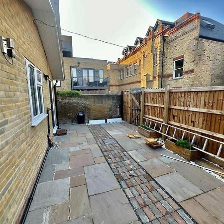 2 Bedroom House,Brownhillrd Se6 Лондон Экстерьер фото